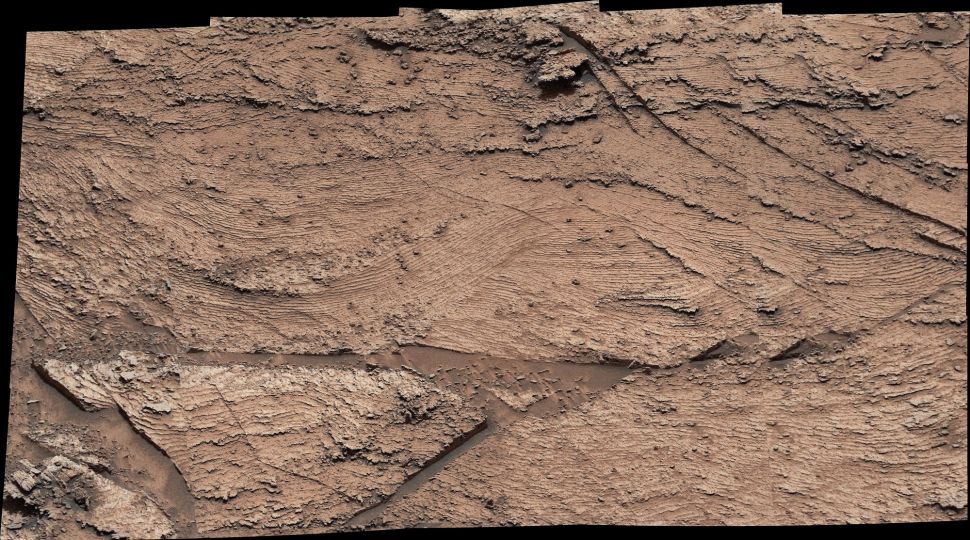 好奇号于5月19日拍摄了岩层。来源：NASA