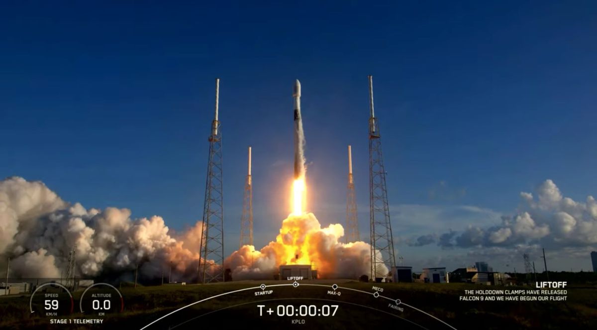 2022 年 8 月 4 日，搭载韩国探路者月球轨道飞行器的 SpaceX 猎鹰 9 号火箭发射。