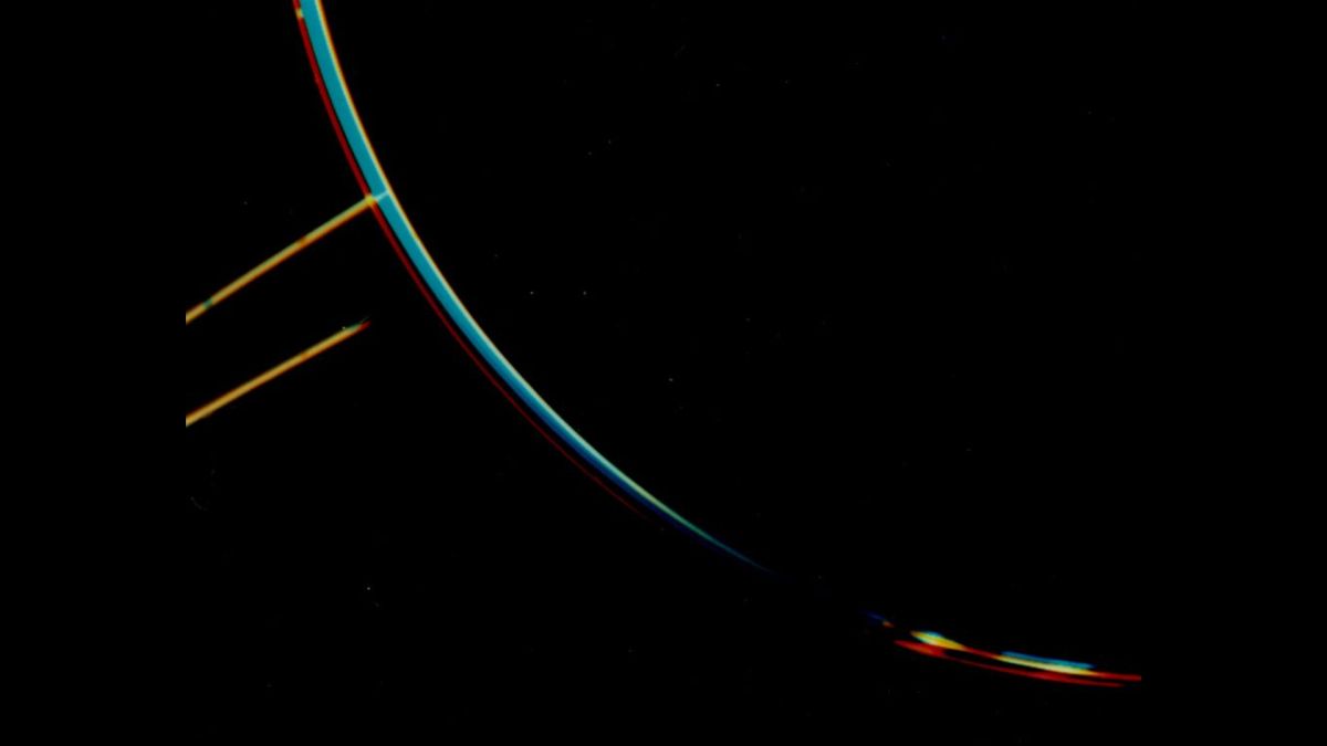 旅行者2号拍摄的彩色合成照片，显示了木星微弱的光环系统，照片拍摄于1979年7月。来源：NASA