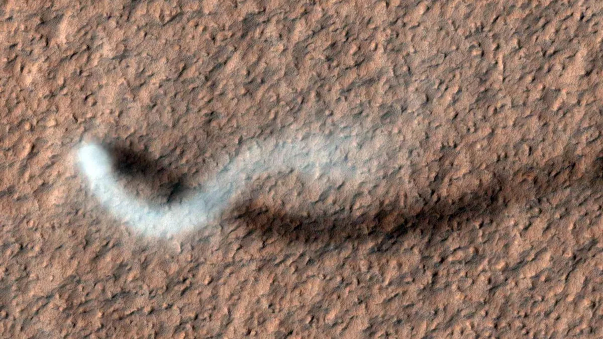 NASA火星探测轨道卫星拍摄的尘卷风