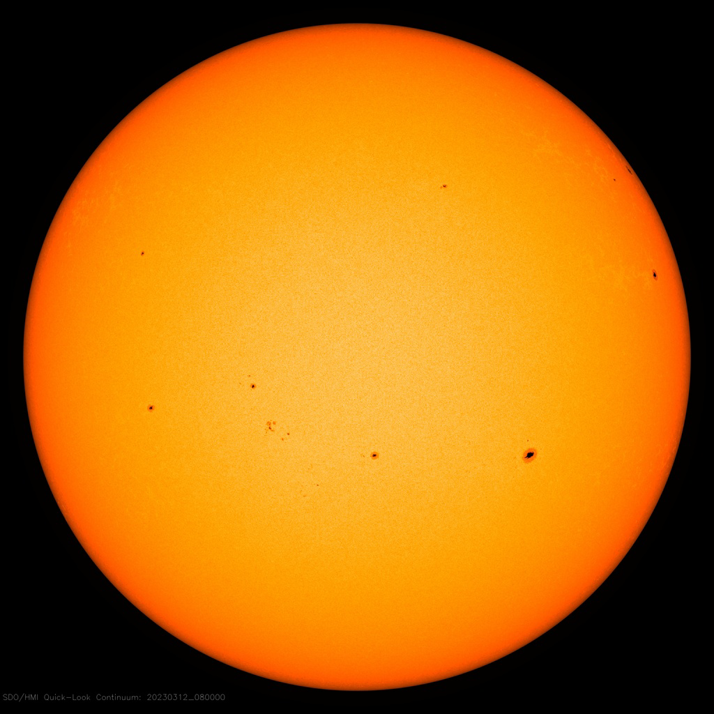3月12日太阳实况。来源：天文通小程序/SDO